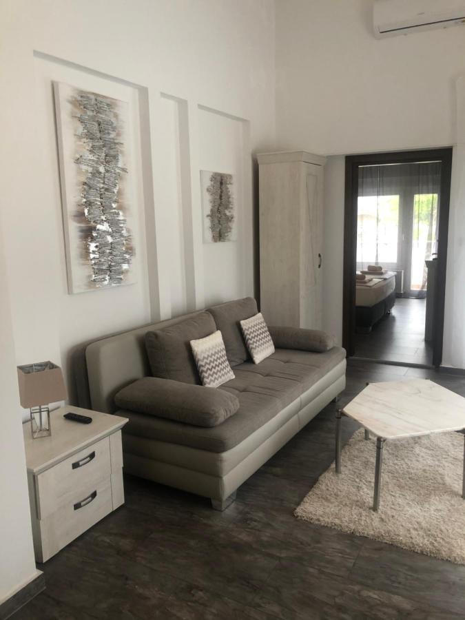 Grey Pearl With Free Ev Ch-Station Apartamento Valbandon Exterior foto