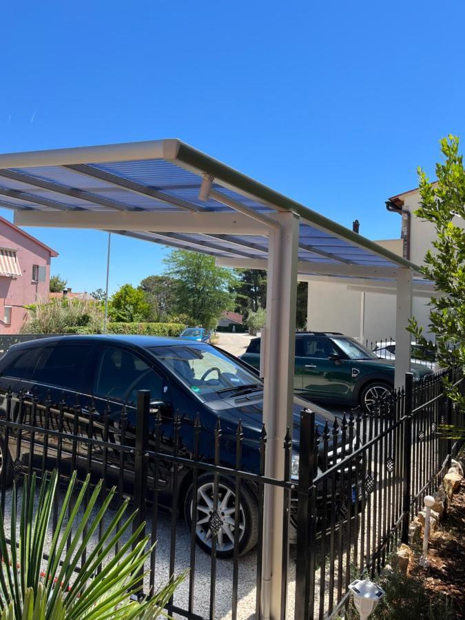 Grey Pearl With Free Ev Ch-Station Apartamento Valbandon Exterior foto